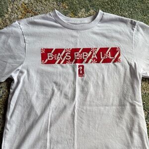 BASEBALL LIFESTYLE 101 BOYS TSHIRT IN SZ LG…CHRISTMAS DESIGN…EXCELLENT PREOWNED